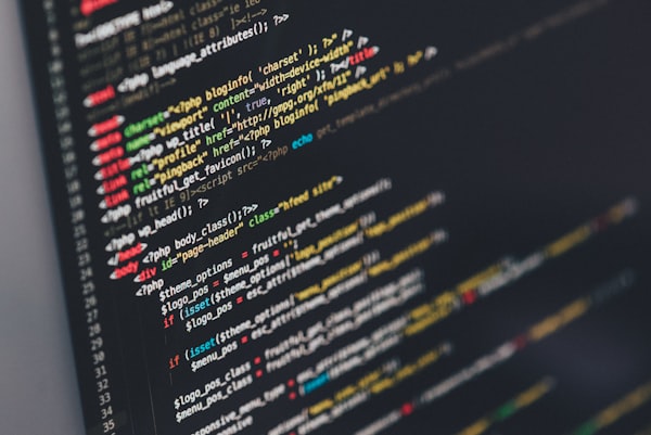 Code sur écran — architecture monorepo